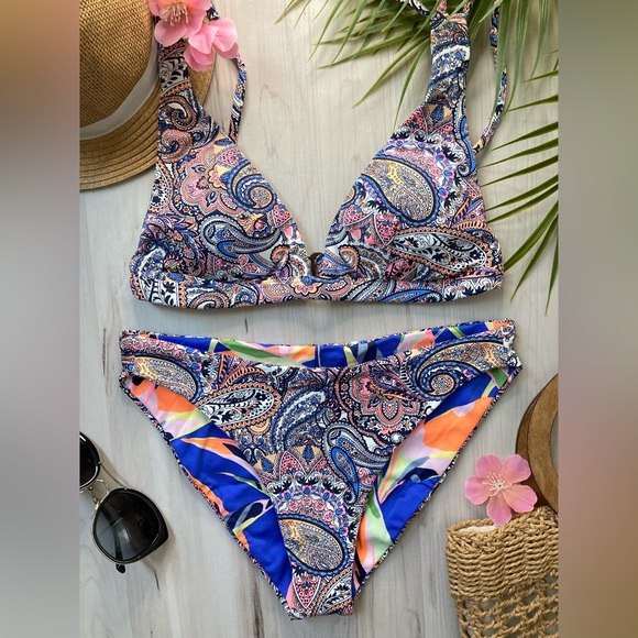 RARE Maaji π Persian Rug Jocelyn Tri Top | Sublimity Classic Bikini Bottoms π΄ - Picture 3 of 15